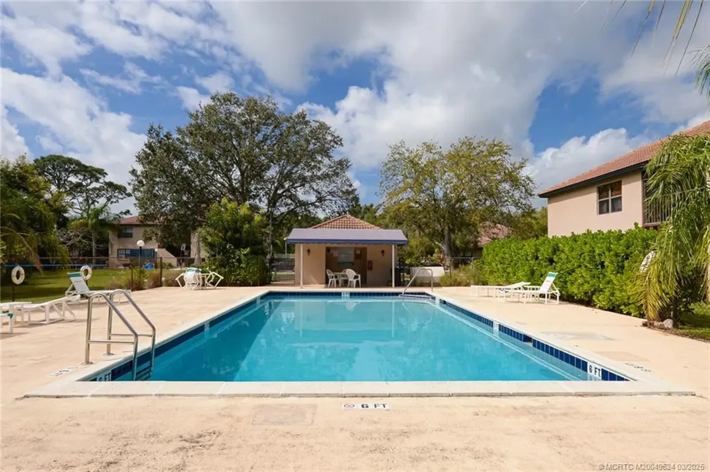 2424 SE Garden Terrace Port Saint Lucie FL 34952