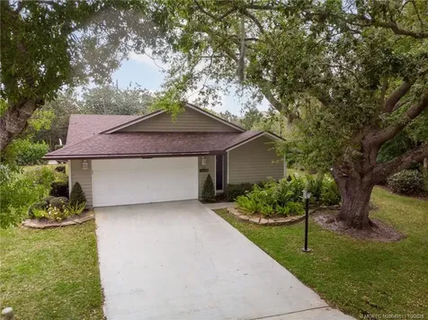 13216 SE Point O Woods Court Hobe Sound FL 33455
