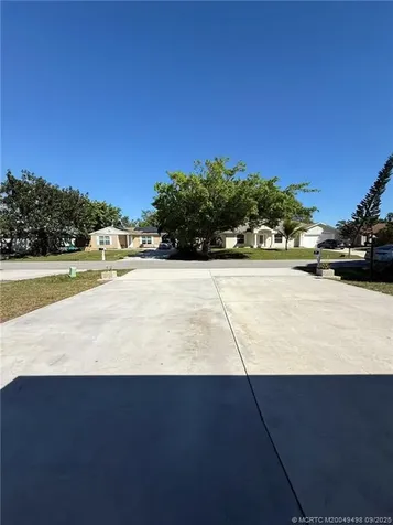 1526 SE Minorca Avenue Port St Lucie FL 34952