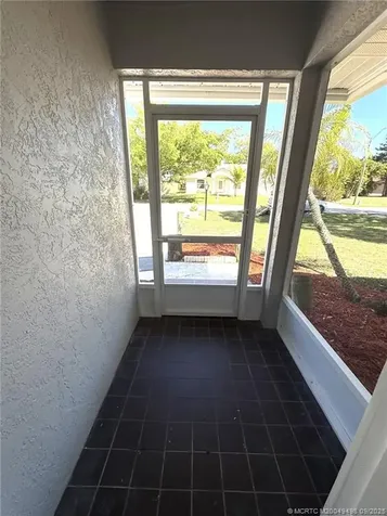 1526 SE Minorca Avenue Port St Lucie FL 34952