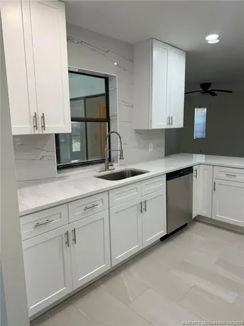 1526 SE Minorca Avenue Port St Lucie FL 34952