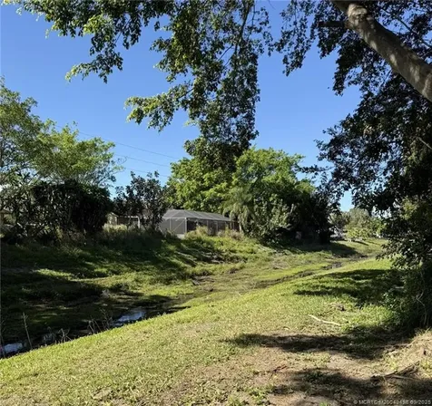 1526 SE Minorca Avenue Port St Lucie FL 34952