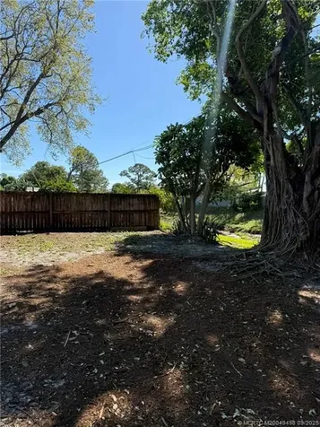 1526 SE Minorca Avenue Port St Lucie FL 34952
