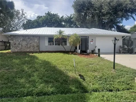 1526 SE Minorca Avenue Port St Lucie FL 34952