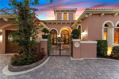 229 SE Bella Strano Port Saint Lucie FL 34984