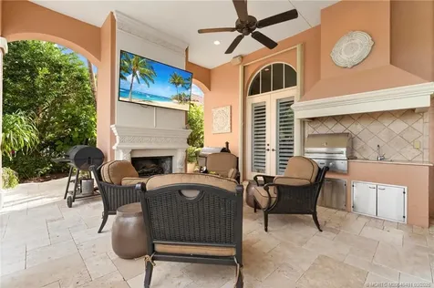 229 SE Bella Strano Port Saint Lucie FL 34984