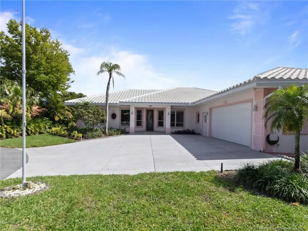 10321 SE Bluefish Court SE Hobe Sound FL 33455
