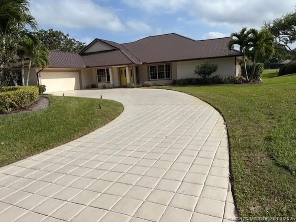 6346 SE Oakmont Place Stuart FL 34997