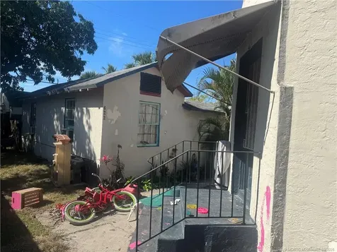 620 46th Street West Palm Beach FL 33407