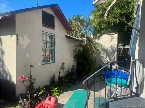 620 46th Street West Palm Beach FL 33407