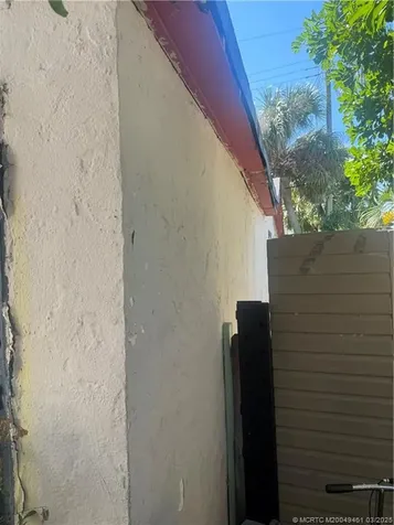 620 46th Street West Palm Beach FL 33407