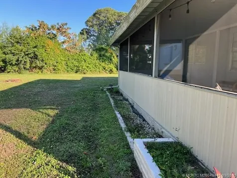 4144 2nd Court Lantana FL 33467