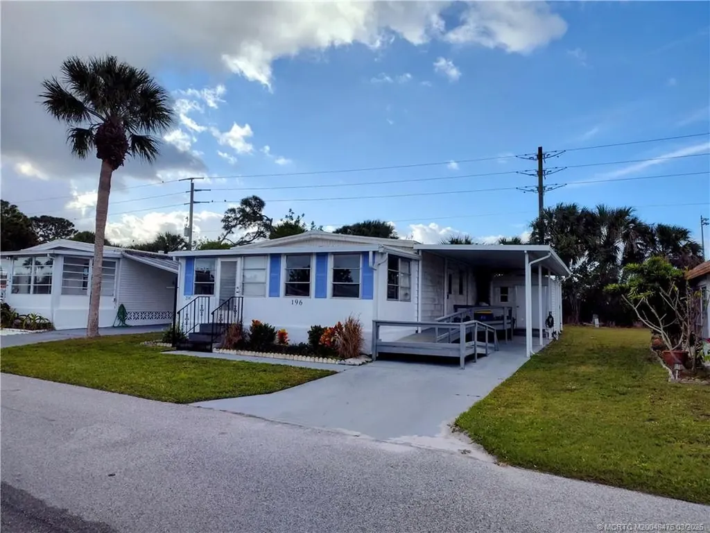 196 SE Trafalgar Terrace Stuart FL 34994