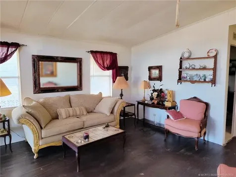 196 SE Trafalgar Terrace Stuart FL 34994