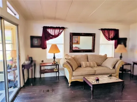 196 SE Trafalgar Terrace Stuart FL 34994