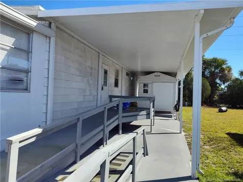 196 SE Trafalgar Terrace Stuart FL 34994