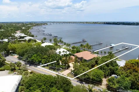 1625 SE Saint Lucie Boulevard Stuart FL 34996