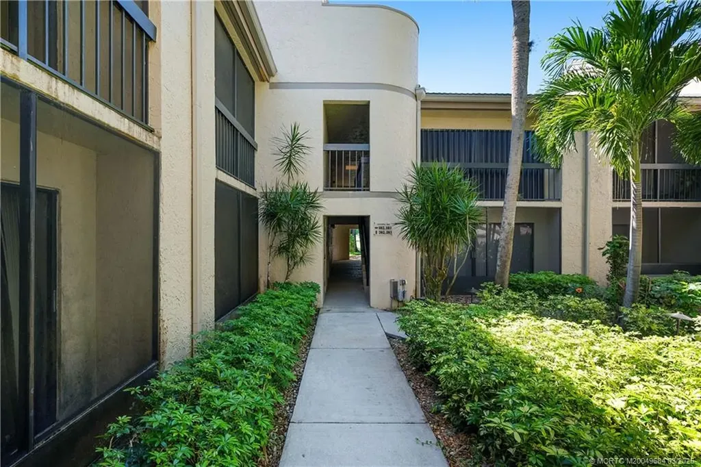 9460 Meadowood Drive Fort Pierce FL 34951