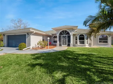 2801 SE Hutchings Avenue Port St Lucie FL 34952