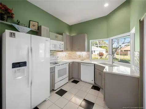 2801 SE Hutchings Avenue Port St Lucie FL 34952