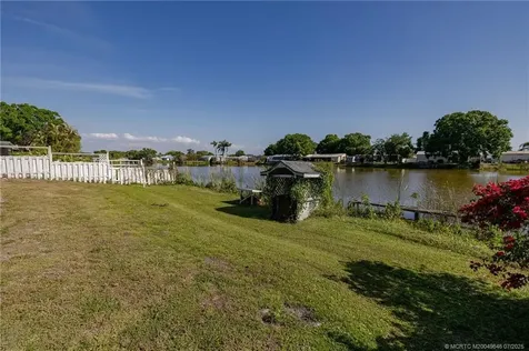 2360 SE 27th Street Okeechobee FL 34974