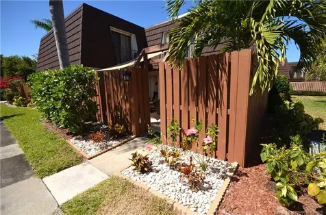 5678 SE Riverboat Drive Stuart FL 34997