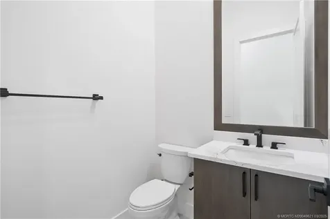 170 SE Rio Angelica Port St Lucie FL 34984