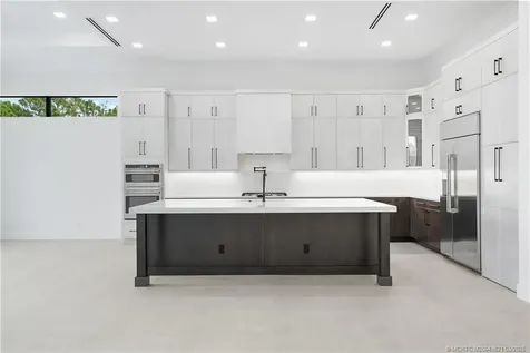 170 SE Rio Angelica Port St Lucie FL 34984