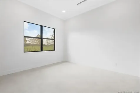 170 SE Rio Angelica Port St Lucie FL 34984