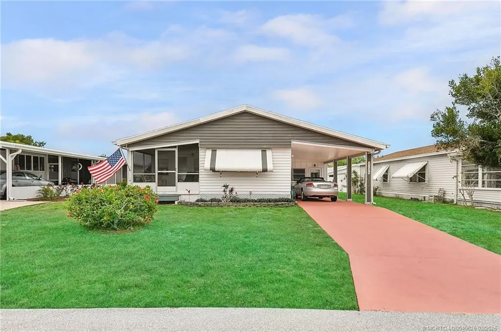 7126 SE Redbird Circle Hobe Sound FL 33455