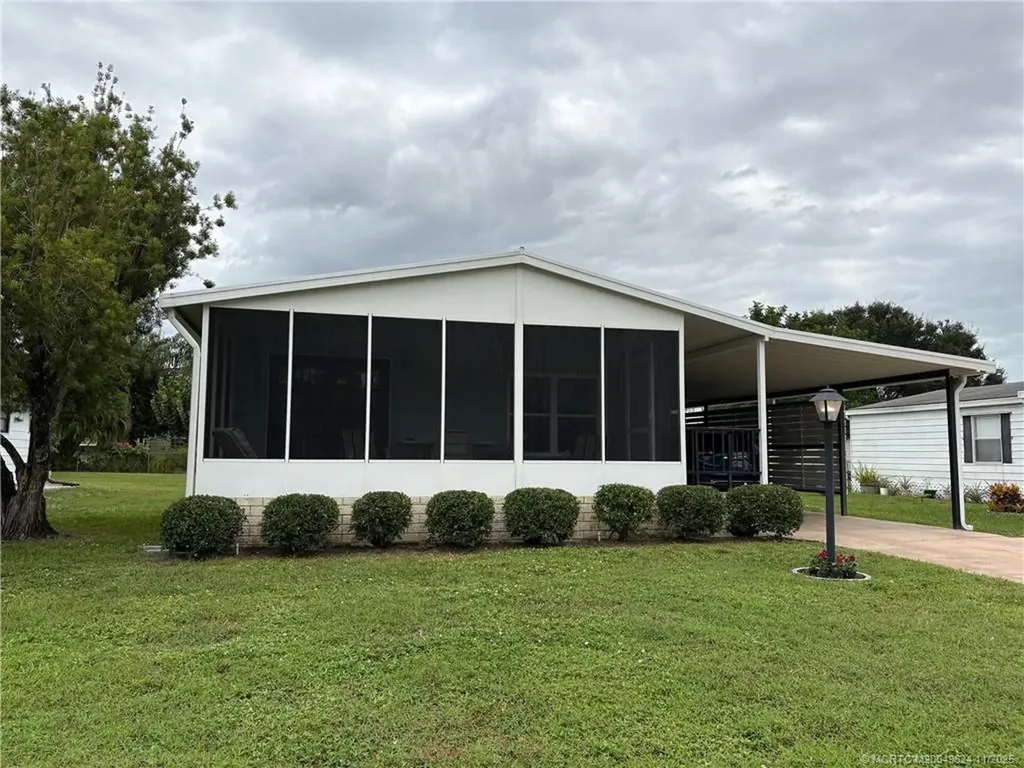 2883 SW Monarch Trail Stuart FL 34997