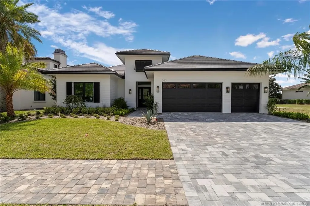 207 SE Bella Strano Port St Lucie FL 34984