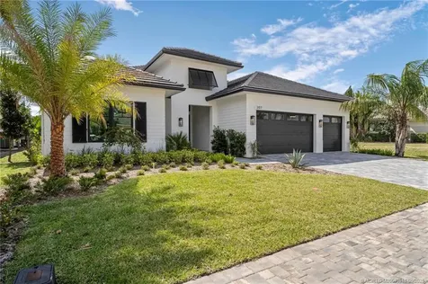207 SE Bella Strano Port St Lucie FL 34984