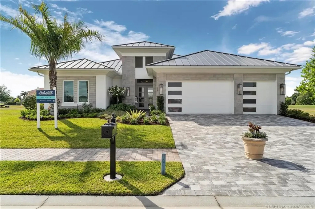 106 SE Via San Marino Port Saint Lucie FL 34984