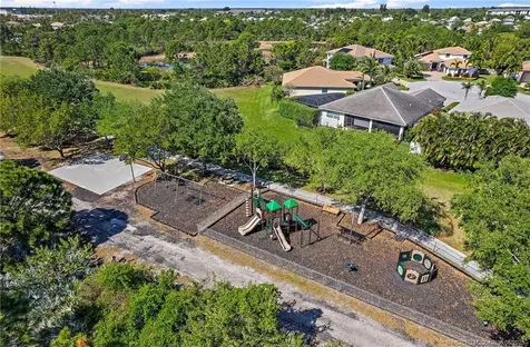 2350 NW Tulip Way Jensen Beach FL 34957