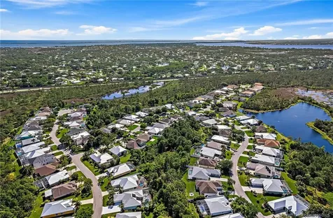 2350 NW Tulip Way Jensen Beach FL 34957