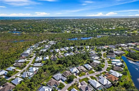 2350 NW Tulip Way Jensen Beach FL 34957