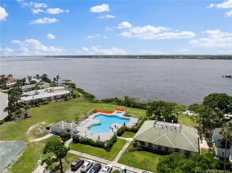 2024 SE Kilmallie Court Port St Lucie FL 34952