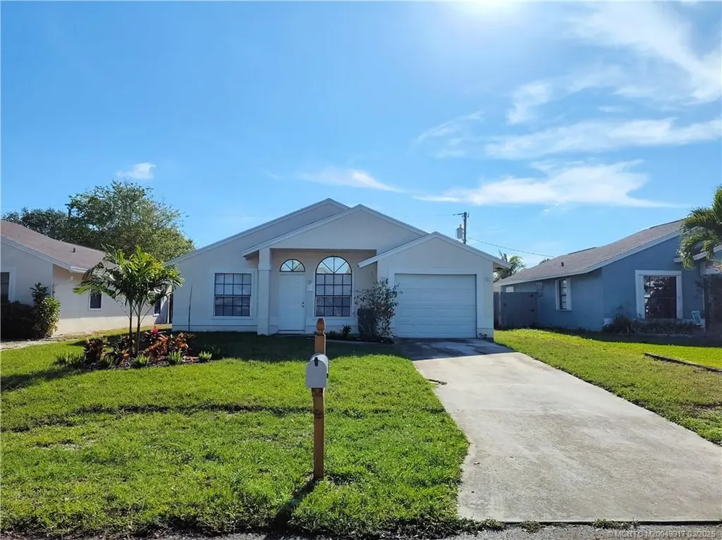 5723 SE Mitzi Lane Stuart FL 34997