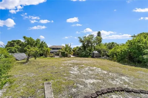 10305 S Indian River Drive Fort Pierce FL 34982