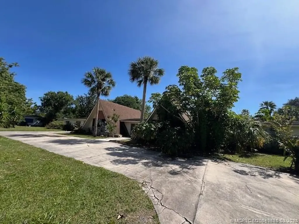 800 28th Avenue Vero Beach FL 32960