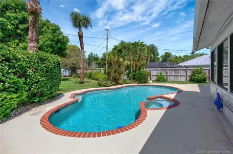 5686 SE Sailfish Way Stuart FL 34997