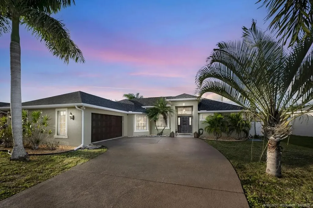 855 SW Trouville Avenue Port Saint Lucie FL 34953