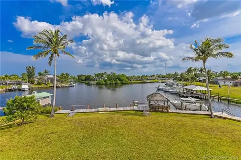 710 SE Essex Drive Port St Lucie FL 34984