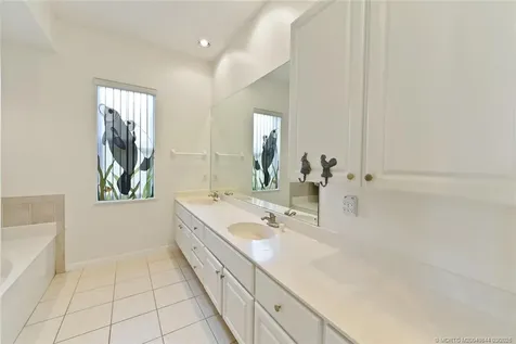 710 SE Essex Drive Port St Lucie FL 34984