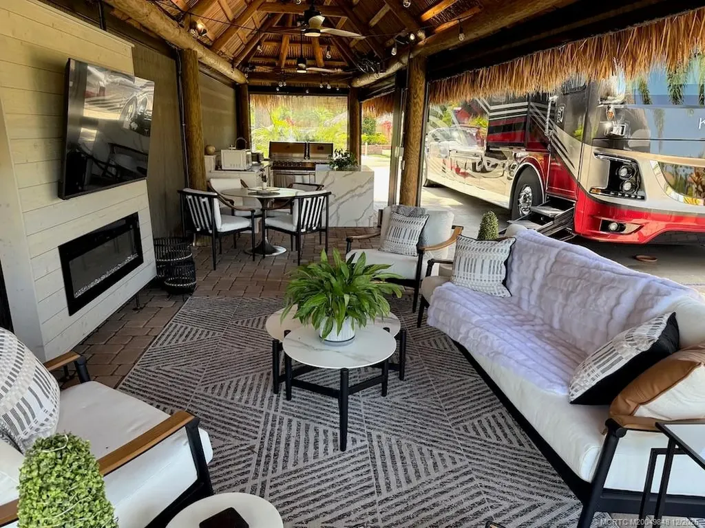 274 NW Hazard Way Port St Lucie FL 34986