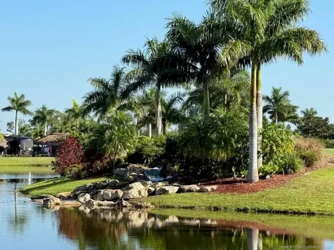 274 NW Hazard Way Port St Lucie FL 34986