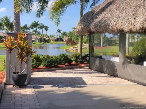 274 NW Hazard Way Port St Lucie FL 34986