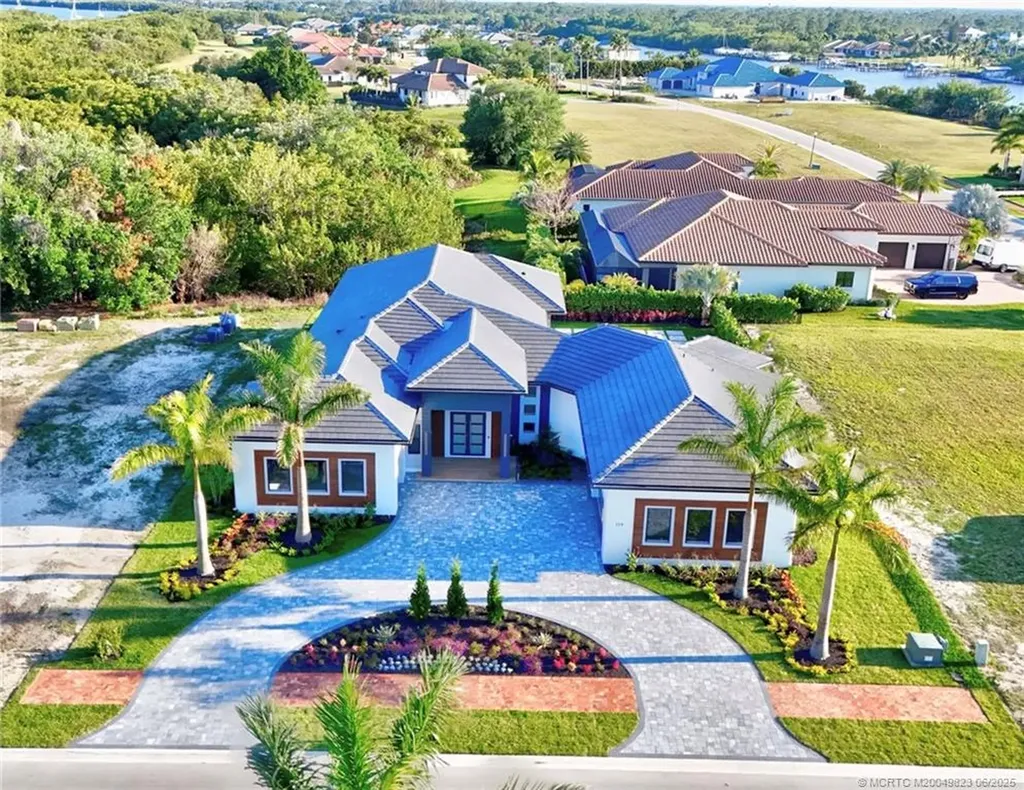179 SE Via Terra Bella Port Saint Lucie FL 34952