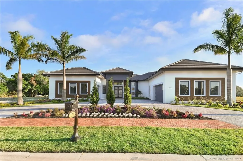 179 SE Via Terra Bella Port St Lucie FL 34952